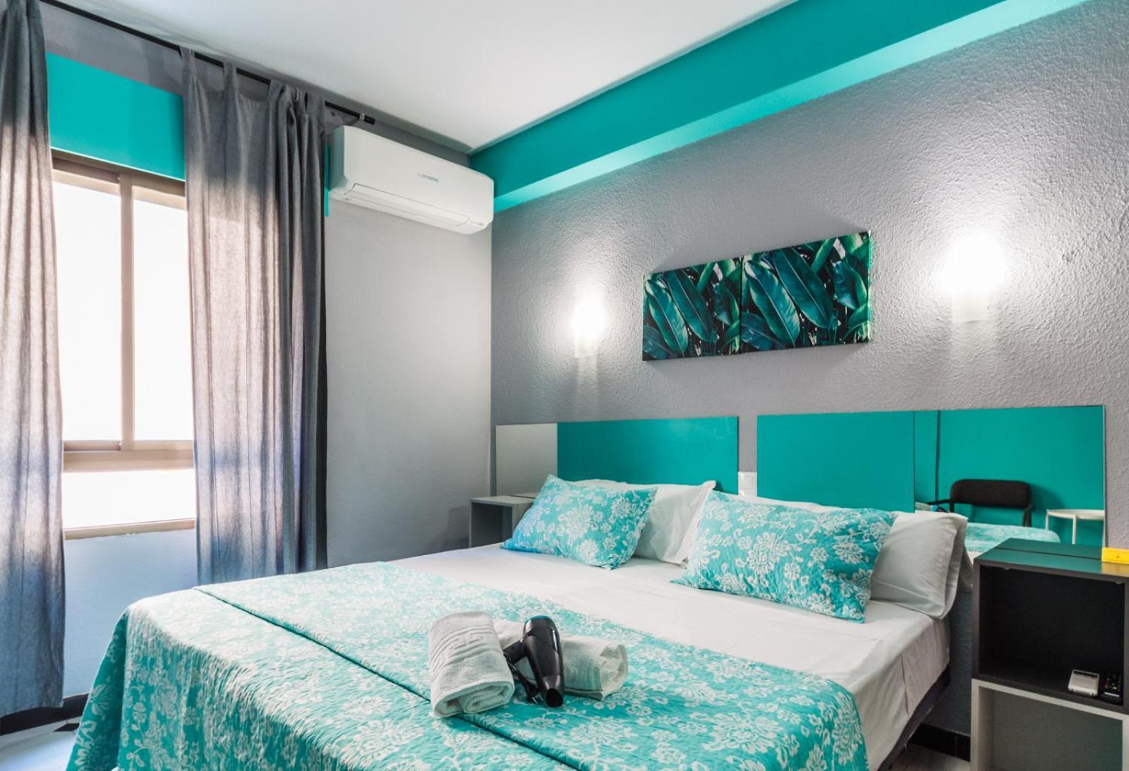 Hostal Tropical Almunecar Luaran gambar