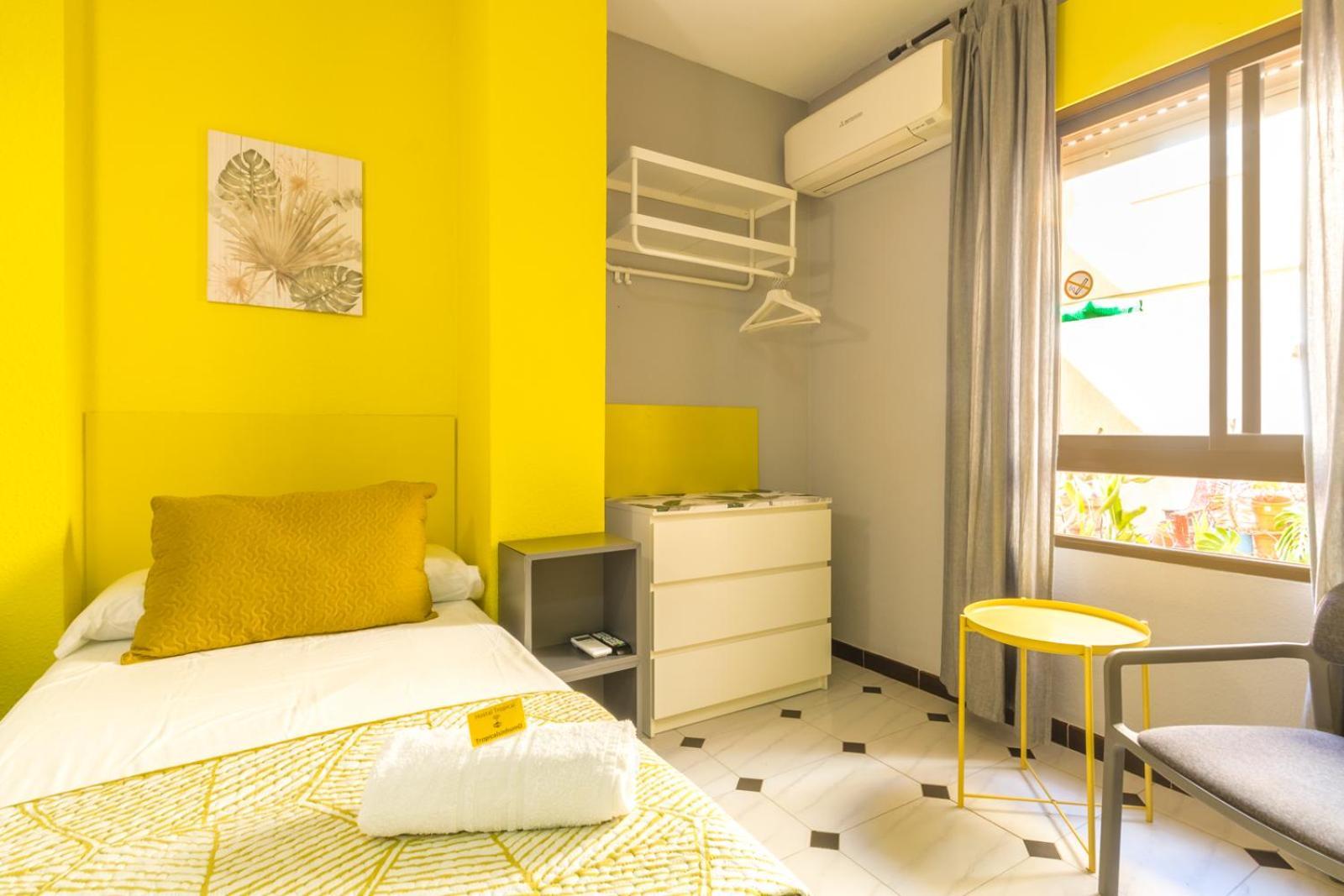 Hostal Tropical Almunecar Luaran gambar