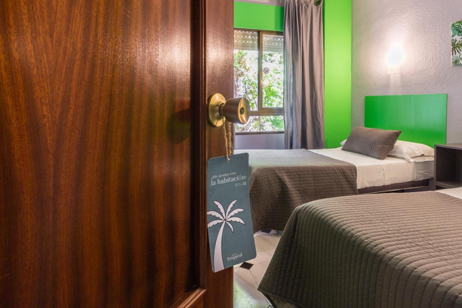 Hostal Tropical Almunecar Luaran gambar