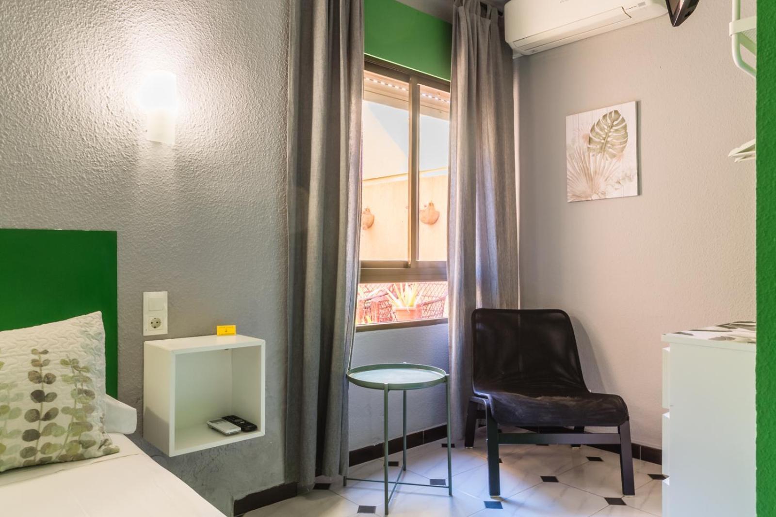 Hostal Tropical Almunecar Luaran gambar