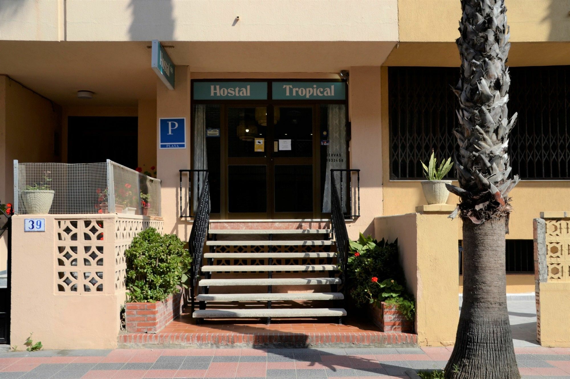 Hostal Tropical Almunecar Luaran gambar